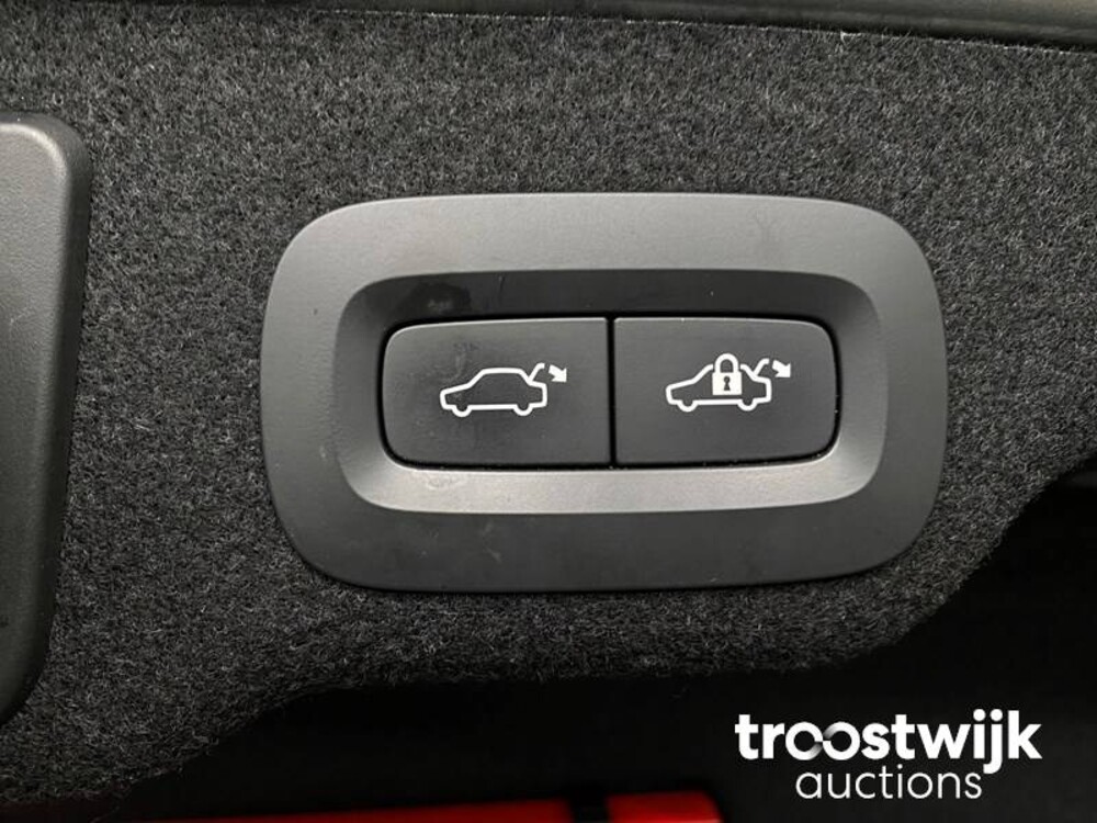 Volvo S90 2.0 T8 AWD Inscription 320PS 2017, ZL-677-D