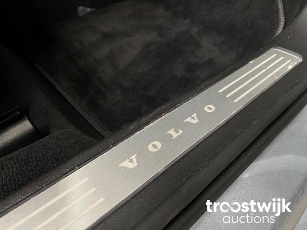 Volvo S90 2.0 T8 AWD Inscription 320PS 2017, ZL-677-D