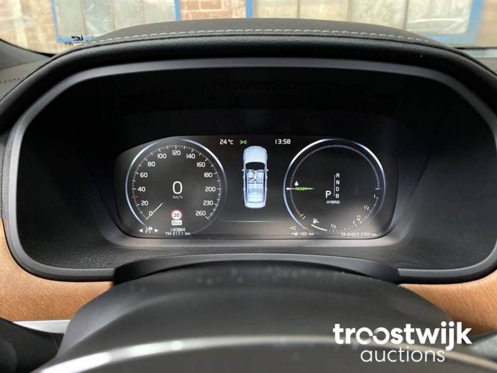 Volvo S90 2.0 T8 AWD Inscription 320PS 2017, ZL-677-D