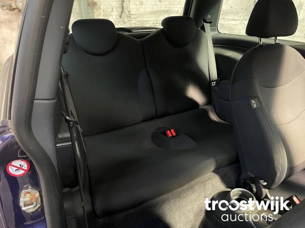 Mini Cooper 1.6 116hp 2005, 61-GZG-6