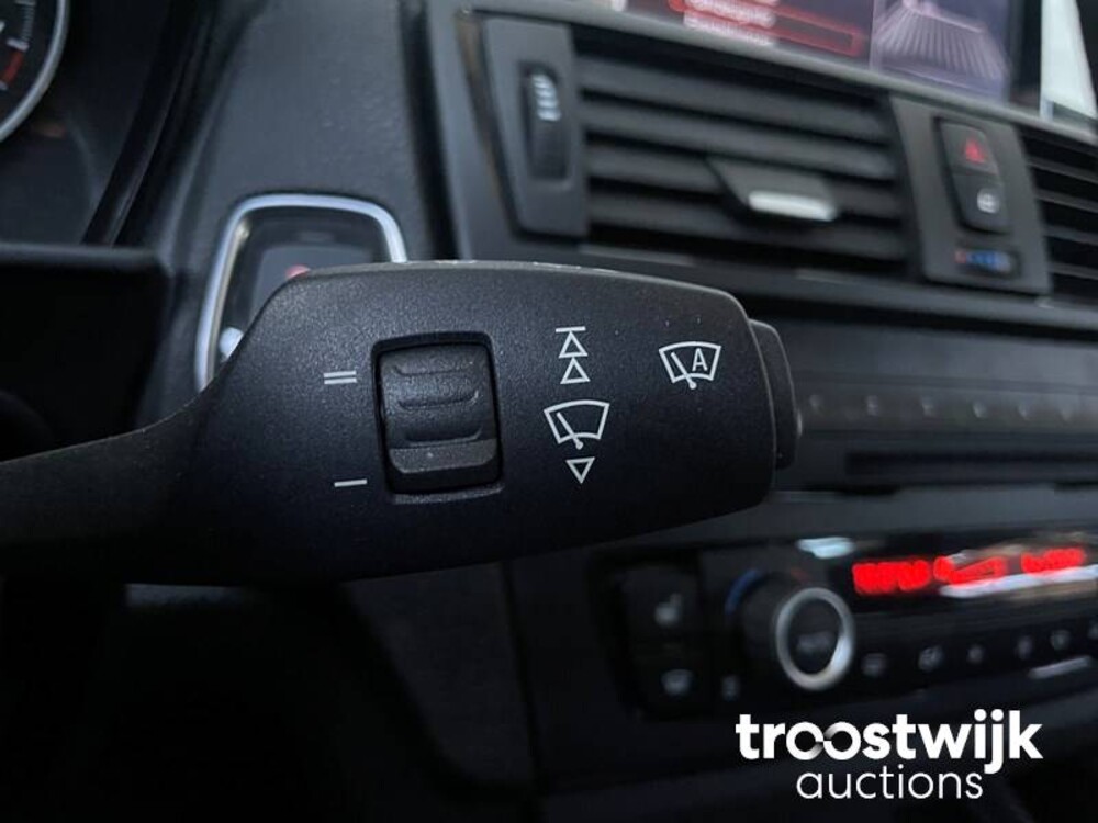 BMW 118i Business 1-serie 170 PS 2011, N-684-XK