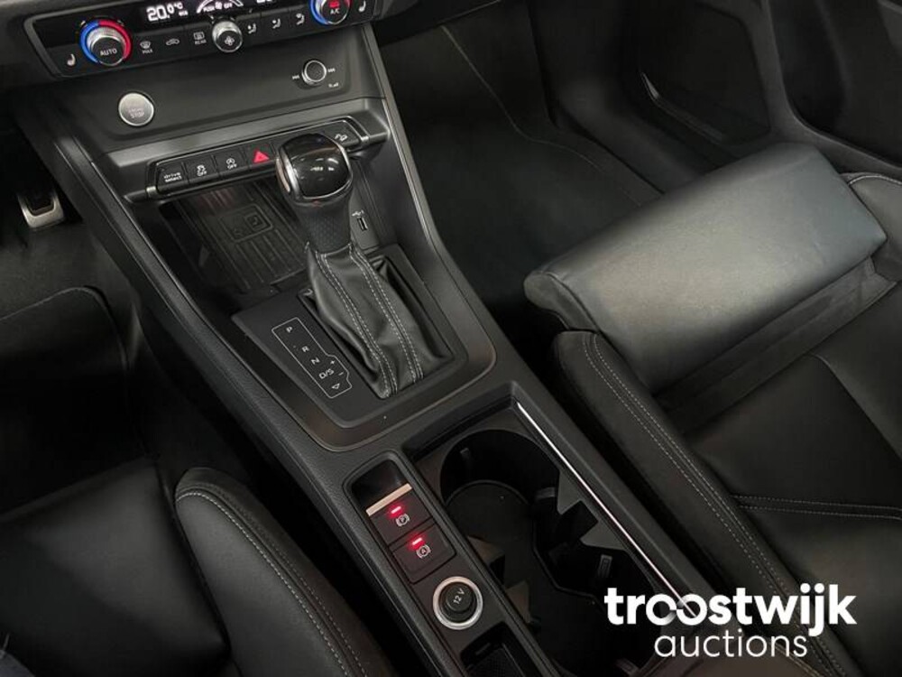Audi Q3 S-Line 40TFSI Quattro 190PS 2019 -Orig. NL-, ZH-678-B