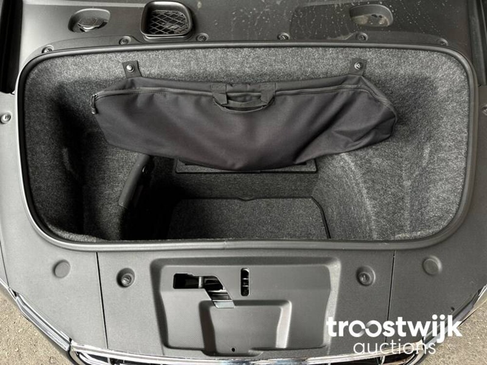 Audi R8 Spyder 5.2 V10 FSI FACELIFT Audi-Exclusive 525PS 2011 Cabriolet, 1-KXH-50