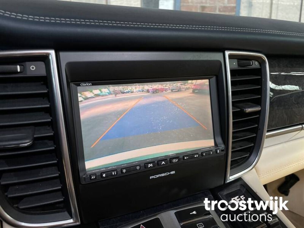 Porsche Panamera S 4.8 V8 400PS 2010