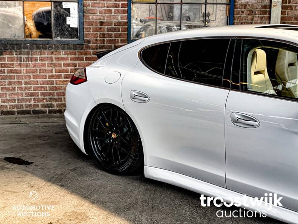 Porsche Panamera S 4.8 V8 400PS 2010