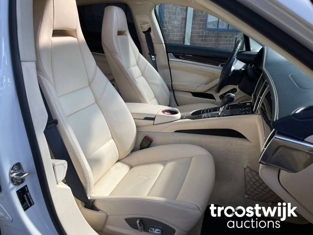 Porsche Panamera S 4.8 V8 400PS 2010