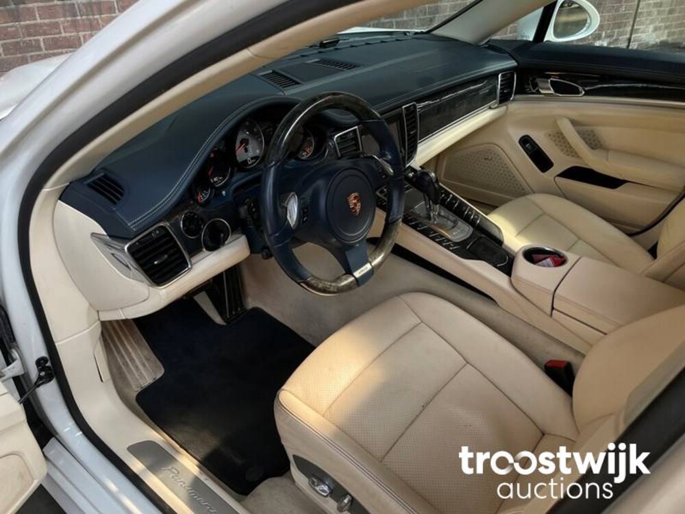 Porsche Panamera S 4.8 V8 400PS 2010