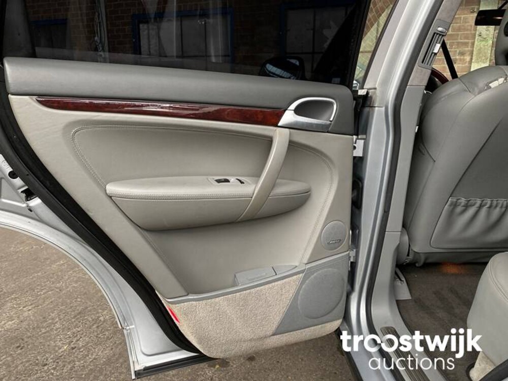 Porsche Cayenne Turbo 4.5 V8 450PS 2004 -Youngtimer-