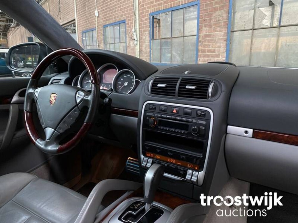 Porsche Cayenne Turbo 4.5 V8 450PS 2004 -Youngtimer-