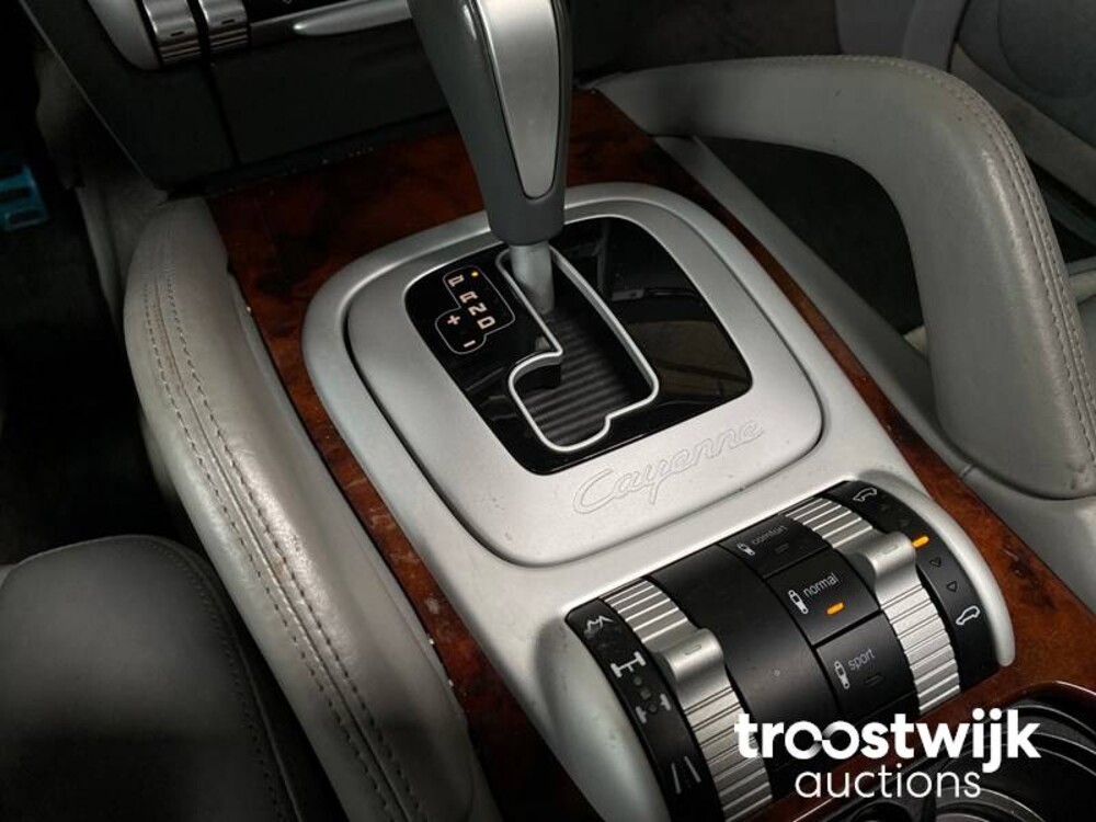 Porsche Cayenne Turbo 4.5 V8 450PS 2004 -Youngtimer-