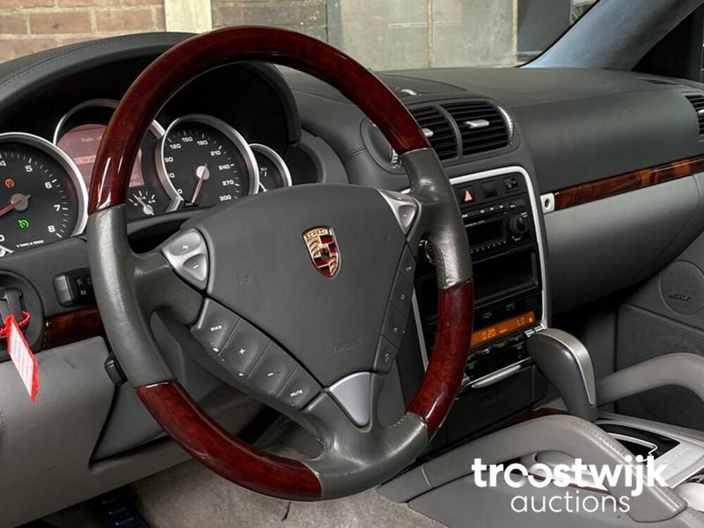 Porsche Cayenne Turbo 4.5 V8 450PS 2004 -Youngtimer-