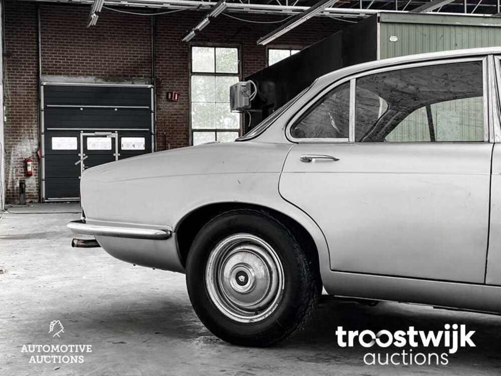 Jaguar XJ6 4.2 V8 186hp 1972 -Youngtimer-