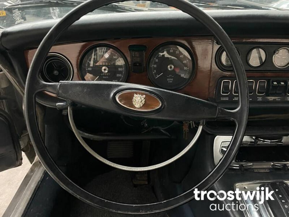 Jaguar XJ6 4.2 V8 186hp 1972 -Youngtimer-