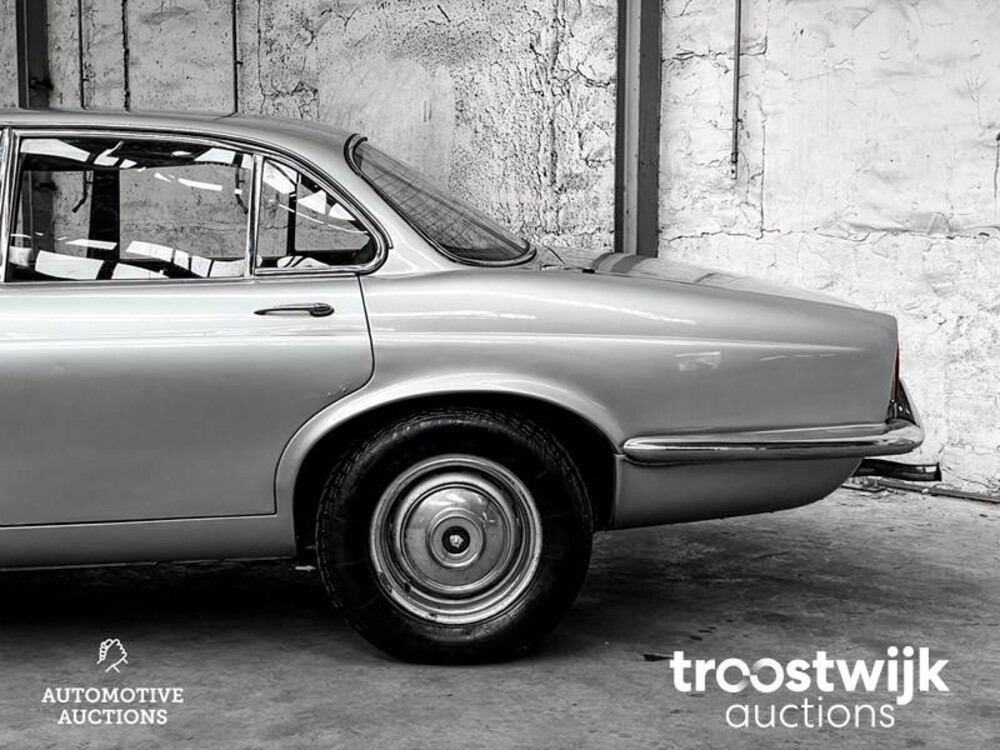 Jaguar XJ6 4.2 V8 186hp 1972 -Youngtimer-