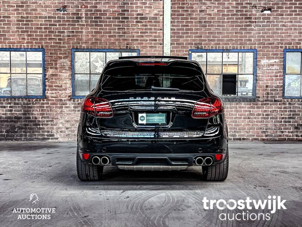 Porsche Cayenne Turbo 4.8 V8 500PS 2011