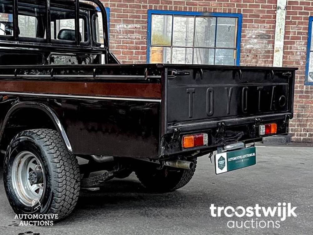 Toyota Land Cruiser FJ451 P - K 2.4 90hp 2017