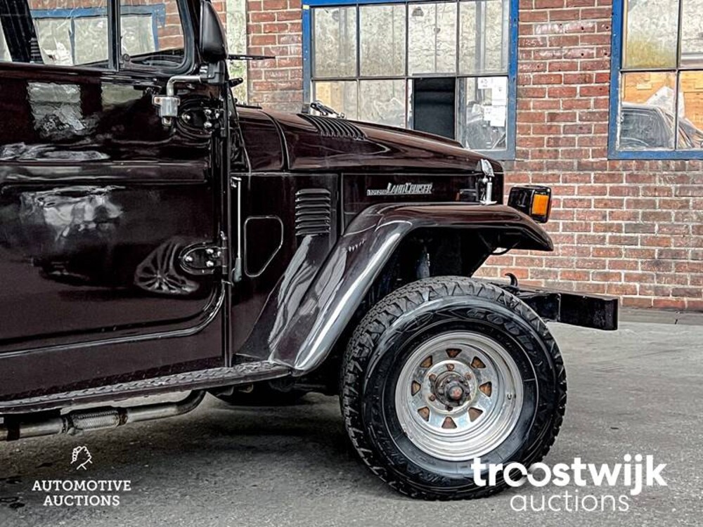 Toyota Land Cruiser FJ451 P - K 2.4 90hp 2017