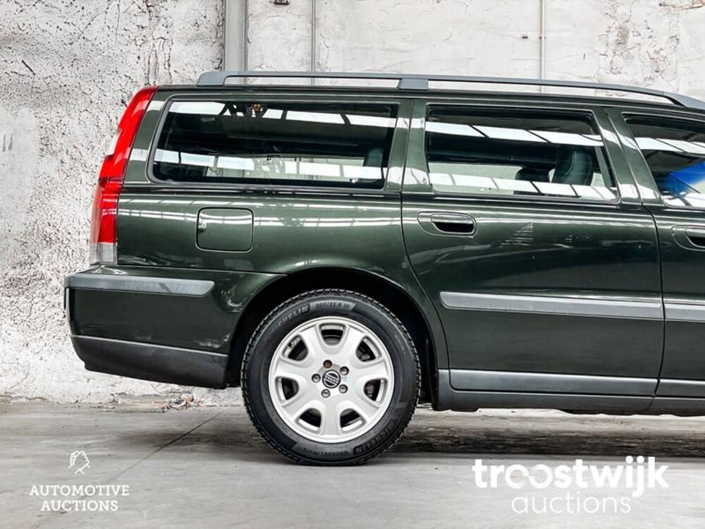 Volvo V70 Comfort Line station 2.4 140 PS 2001, 40-HK-XK