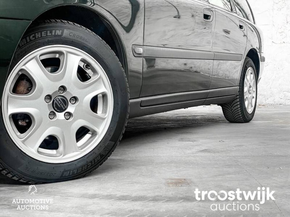 Volvo V70 Comfort Line station 2.4 140 PS 2001, 40-HK-XK