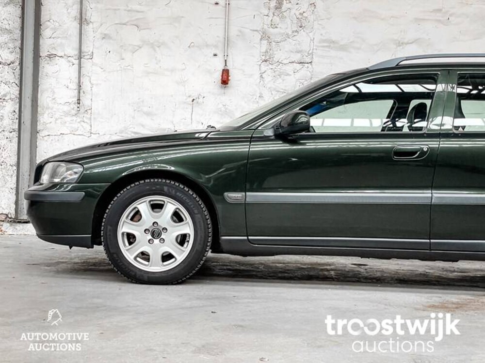 Volvo V70 Comfort Line station 2.4 140 PS 2001, 40-HK-XK