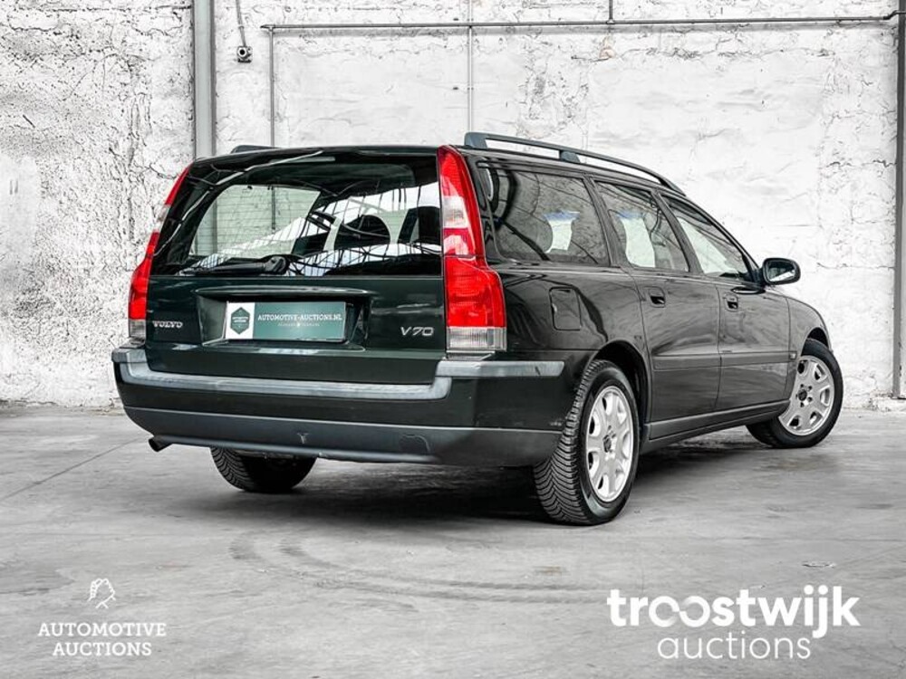 Volvo V70 Comfort Line station 2.4 140 PS 2001, 40-HK-XK