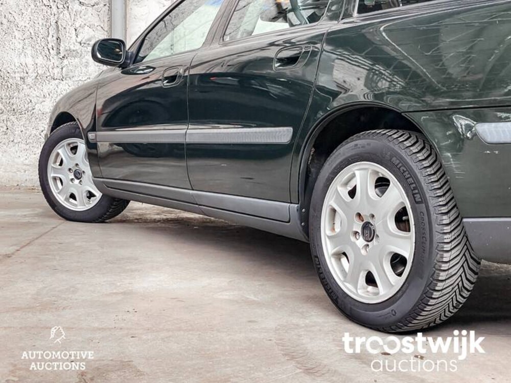 Volvo V70 Comfort Line station 2.4 140 PS 2001, 40-HK-XK