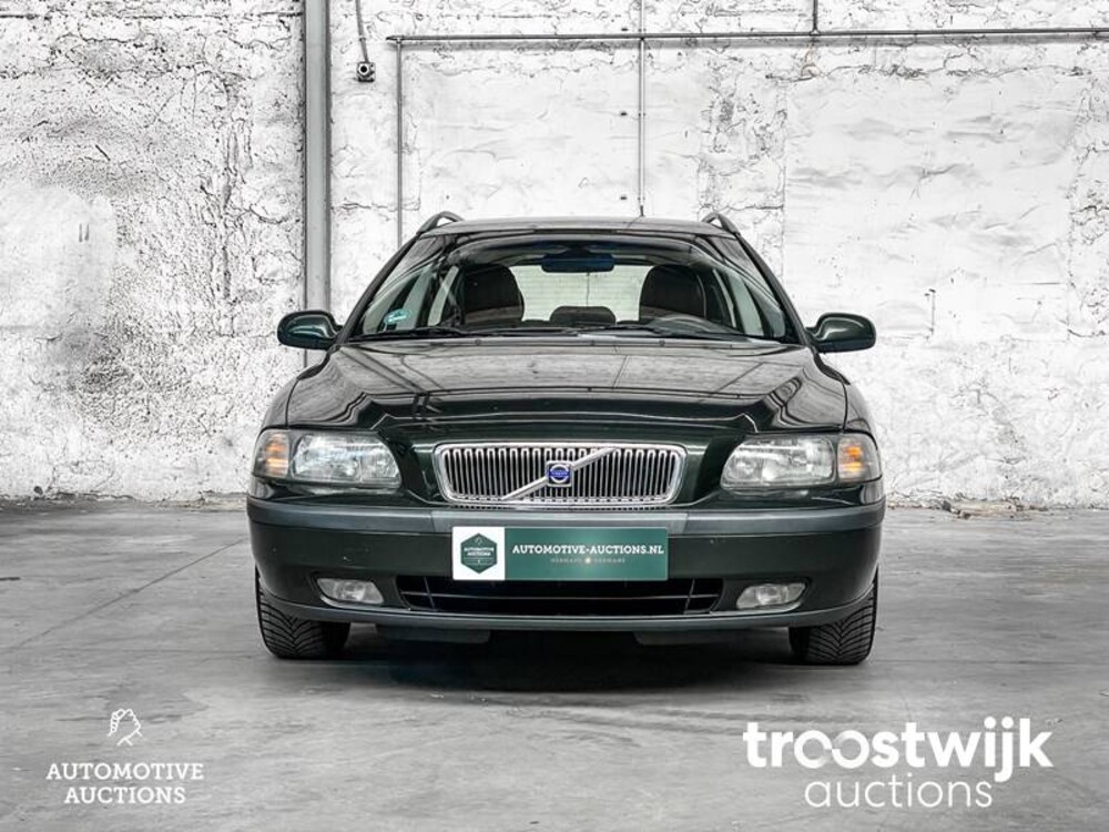 Volvo V70 Comfort Line station 2.4 140 PS 2001, 40-HK-XK