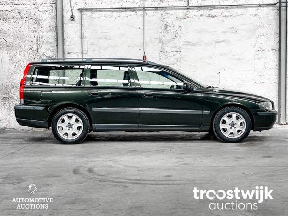 Volvo V70 Comfort Line station 2.4 140 PS 2001, 40-HK-XK