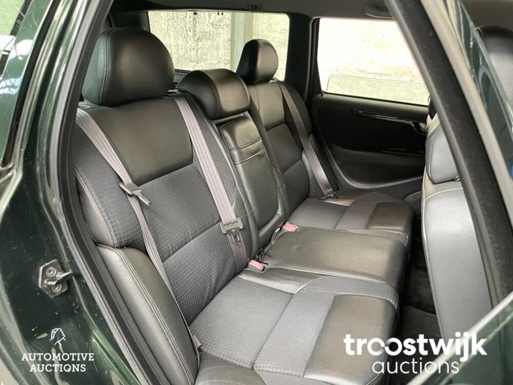 Volvo V70 Comfort Line station 2.4 140 PS 2001, 40-HK-XK