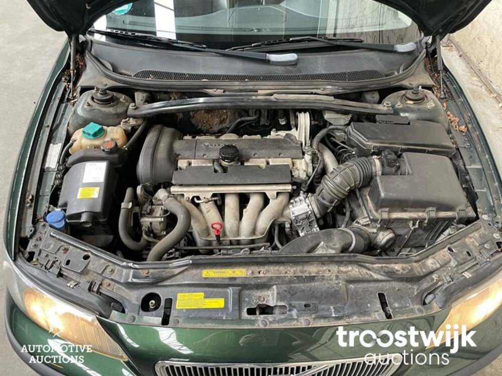 Volvo V70 Comfort Line station 2.4 140 PS 2001, 40-HK-XK