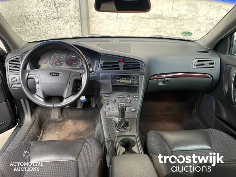 Volvo V70 Comfort Line station 2.4 140 PS 2001, 40-HK-XK