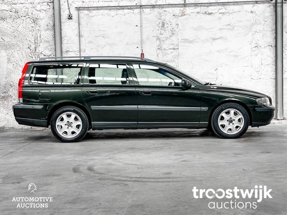 Volvo V70 Comfort Line station 2.4 140 PS 2001, 40-HK-XK
