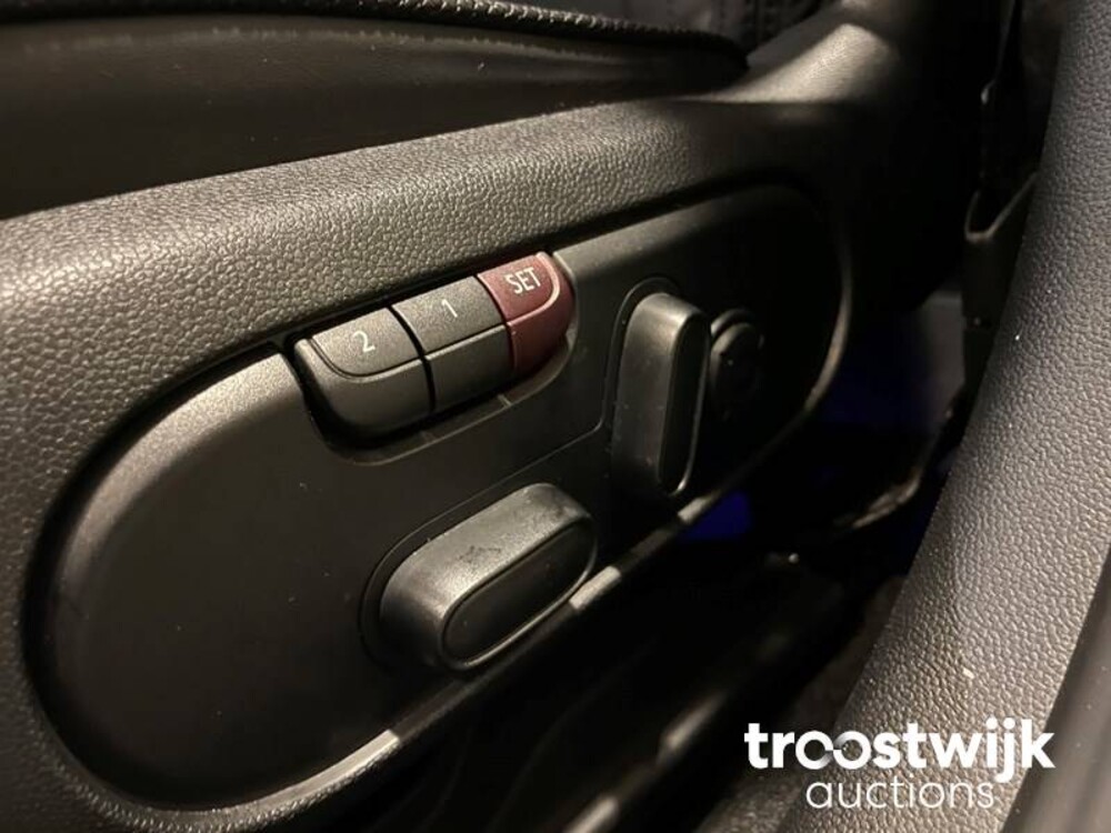 Mini Mini Clubman JCW ALL4 Chili 2.0 John Cooper Works 306pk 2020 -Orig. NL-, H-522-HN