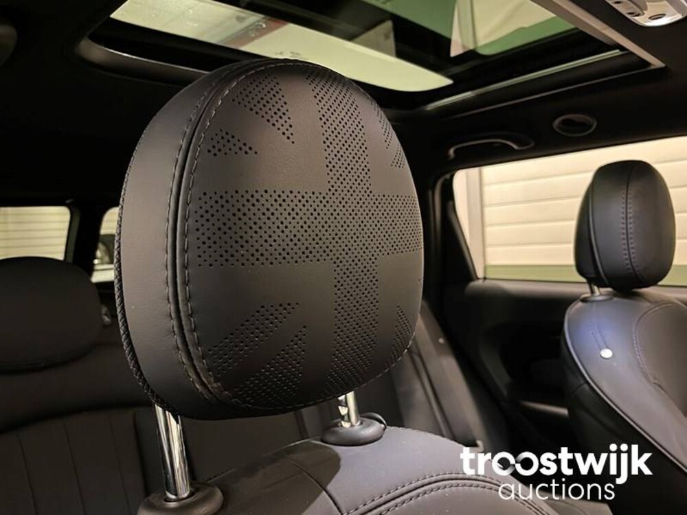 Mini Mini Clubman JCW ALL4 Chili 2.0 John Cooper Works 306pk 2020 -Orig. NL-, H-522-HN