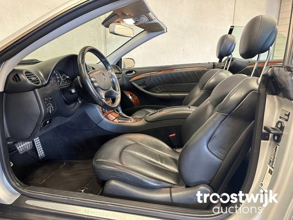 Mercedes-Benz CLK550 Elegance Cabriolet 387pk 2007, R-028-VF