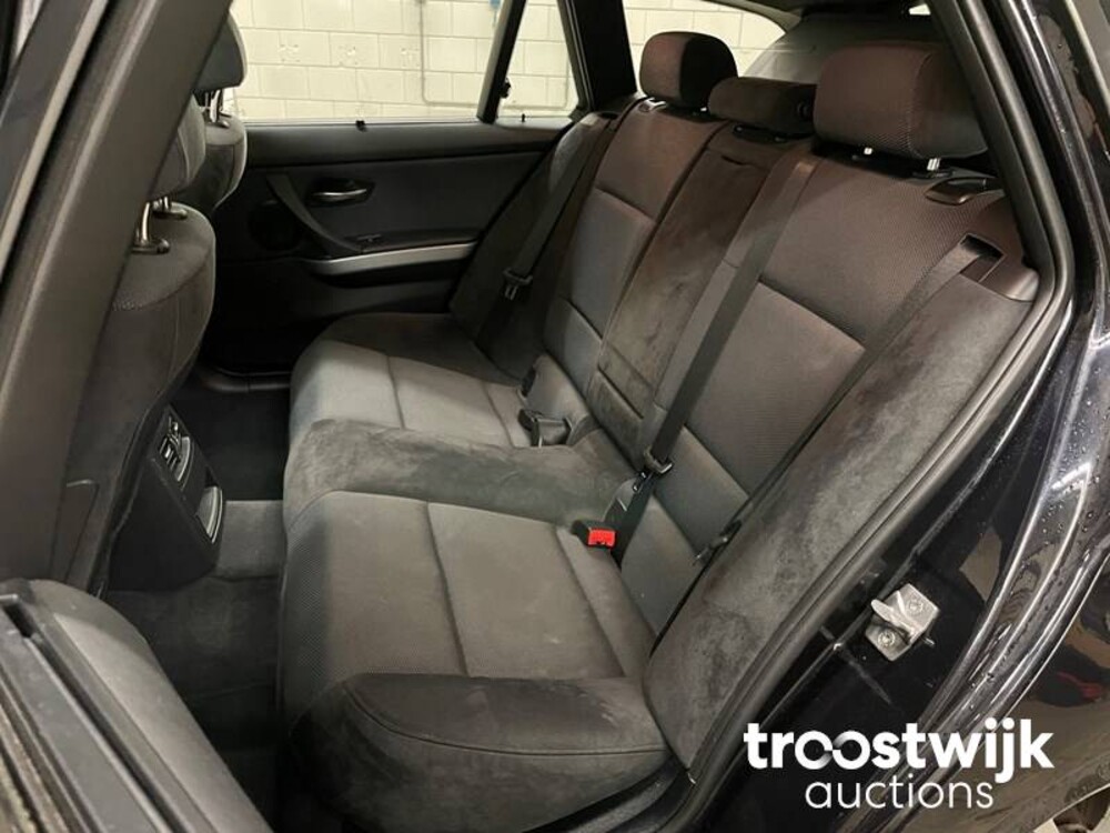 BMW 318i Touring Corporate Lease M Sport Edition 3-serie 136pk E90/E91 2013 -Orig. NL-, 90-ZLH-6