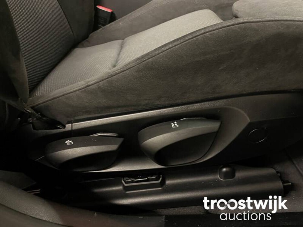 BMW 318i Touring Corporate Lease M Sport Edition 3-serie 136pk E90/E91 2013 -Orig. NL-, 90-ZLH-6