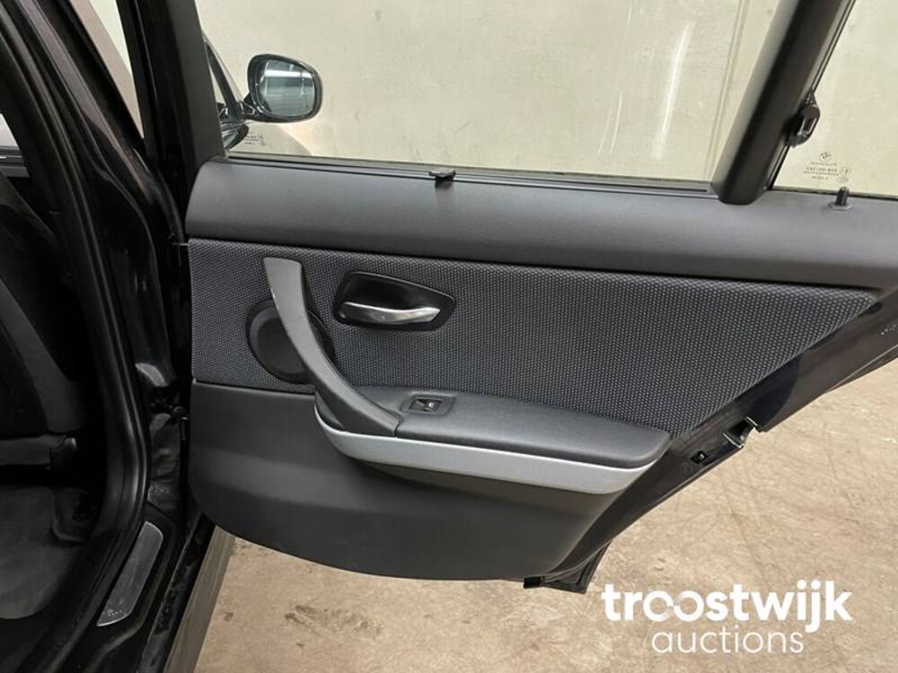 BMW 318i Touring Corporate Lease M Sport Edition 3-serie 136pk E90/E91 2013 -Orig. NL-, 90-ZLH-6