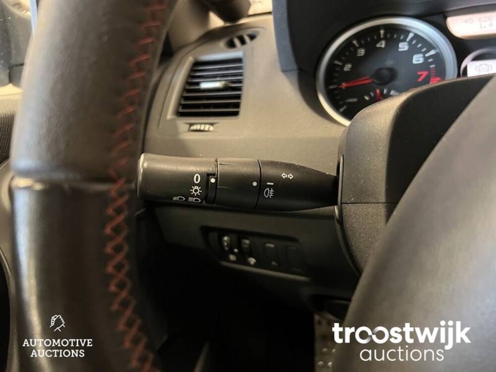 Renault Megane 2.0-16V T F1Team R26 2.0-16V 230pk 2009, L-163-GR