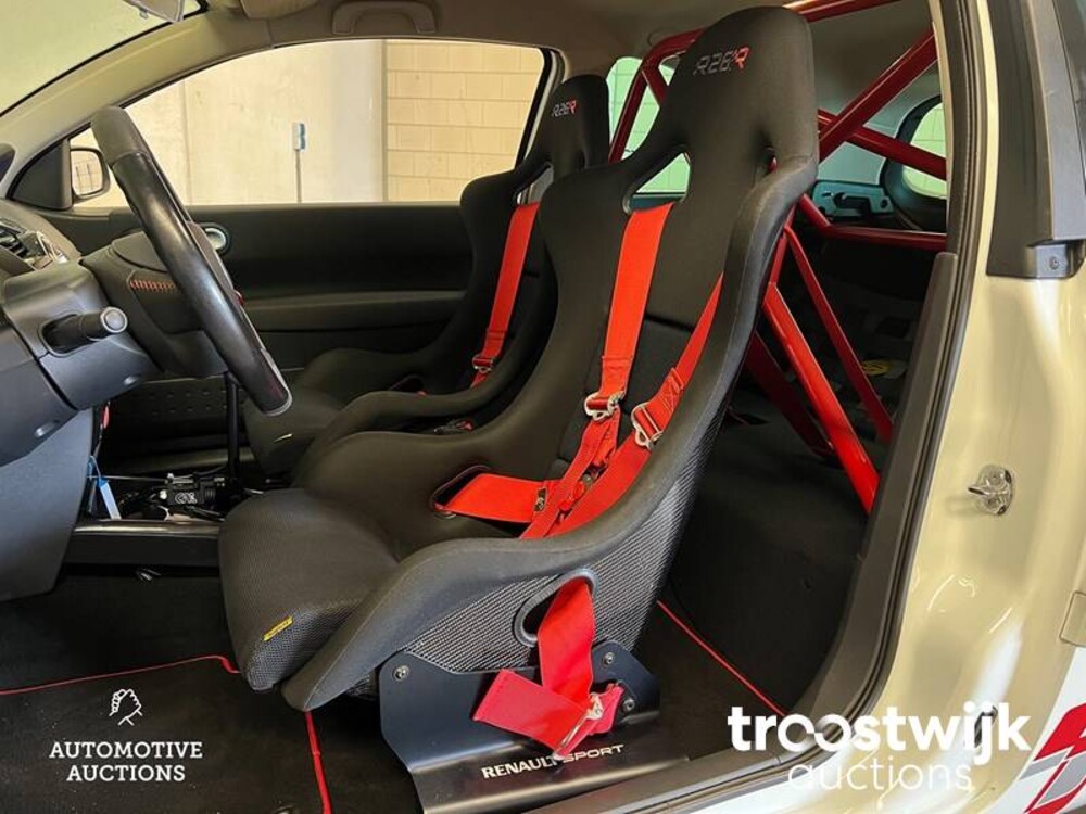 Renault Megane 2.0-16V T F1Team R26 2.0-16V 230pk 2009, L-163-GR