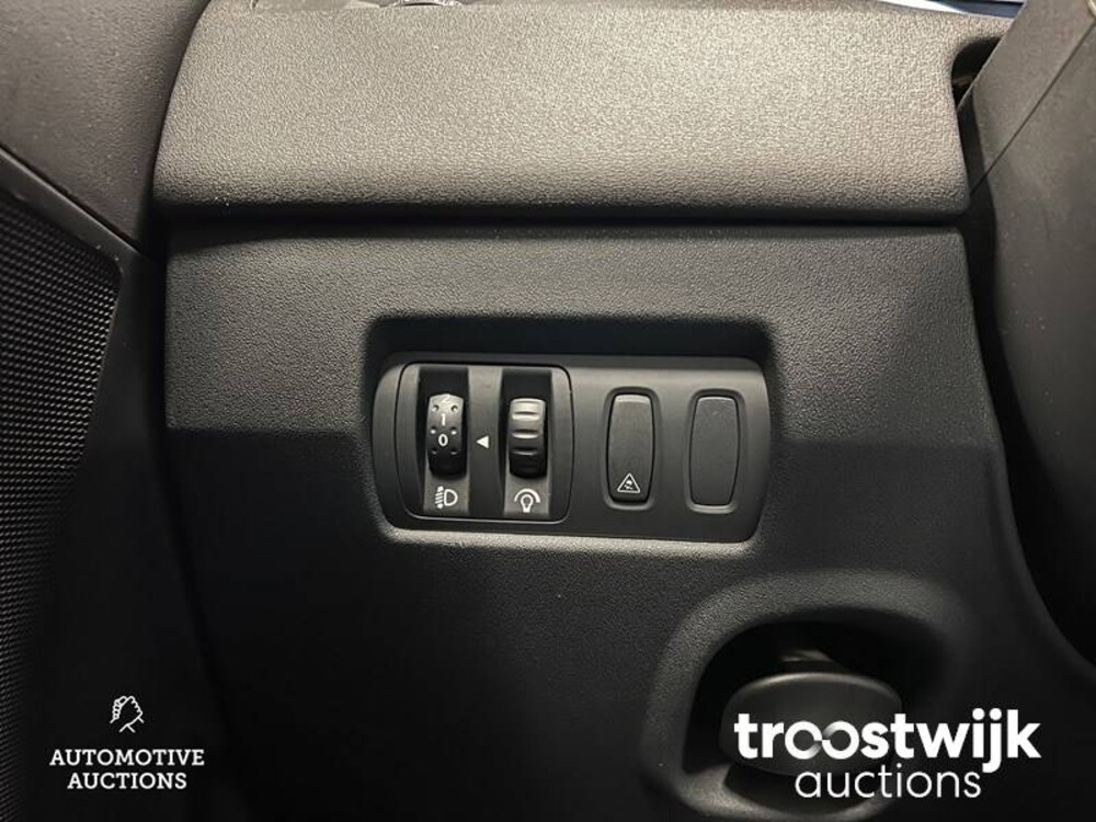 Renault Megane 2.0-16V T F1Team R26 2.0-16V 230pk 2009, L-163-GR