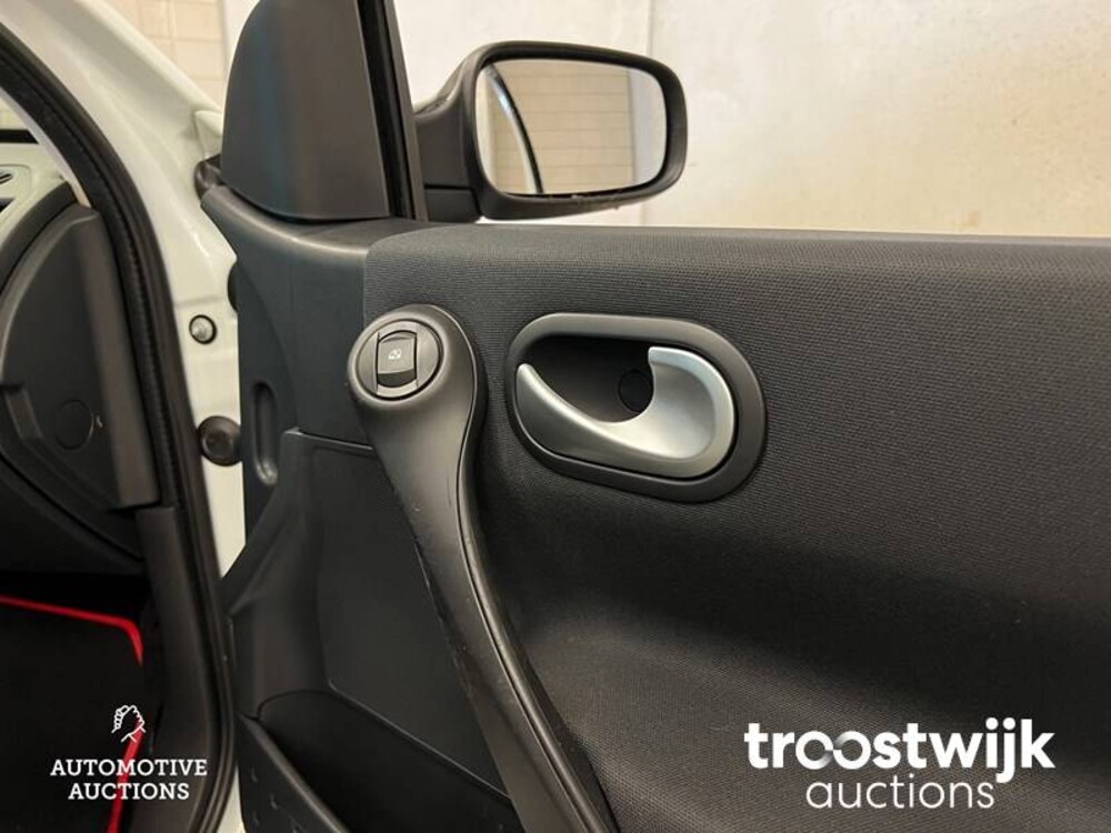 Renault Megane 2.0-16V T F1Team R26 2.0-16V 230pk 2009, L-163-GR