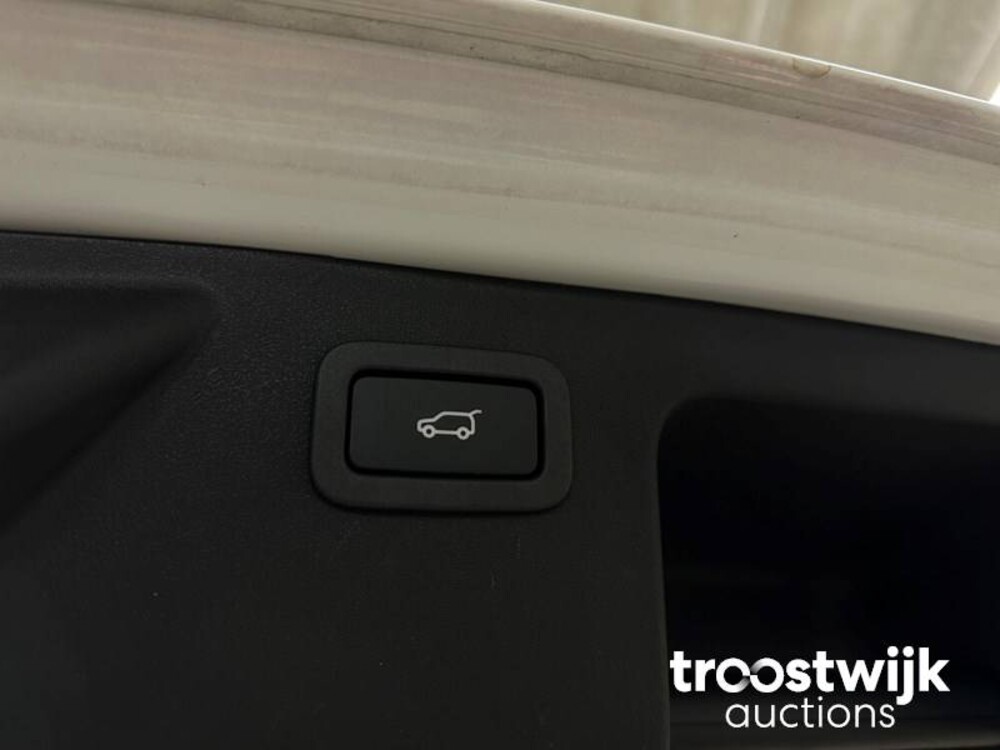 Land Rover Discovery Sport 2.0 TD4 HSE Luxury Panoramadak 179pk 4WD 2017 -Orig. NL-, NP-039-D