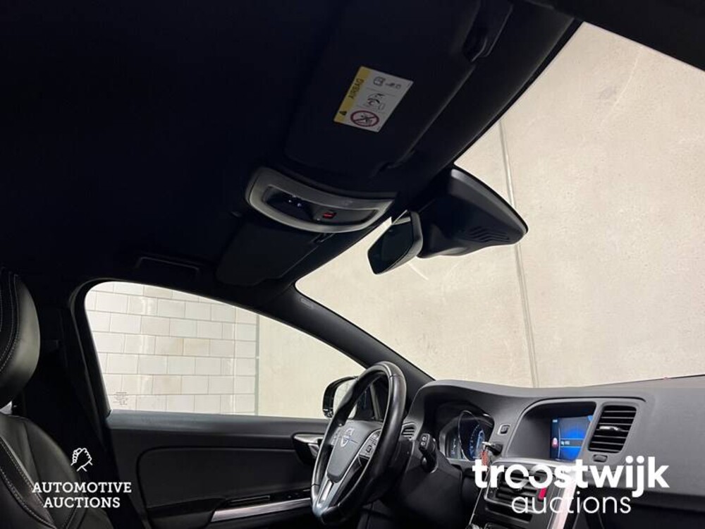 Volvo V60 2.4 D5 Twin Engine Plug-in Hybrid Special Edition 163pk 2016, -Orig. NL-, KZ-683-B