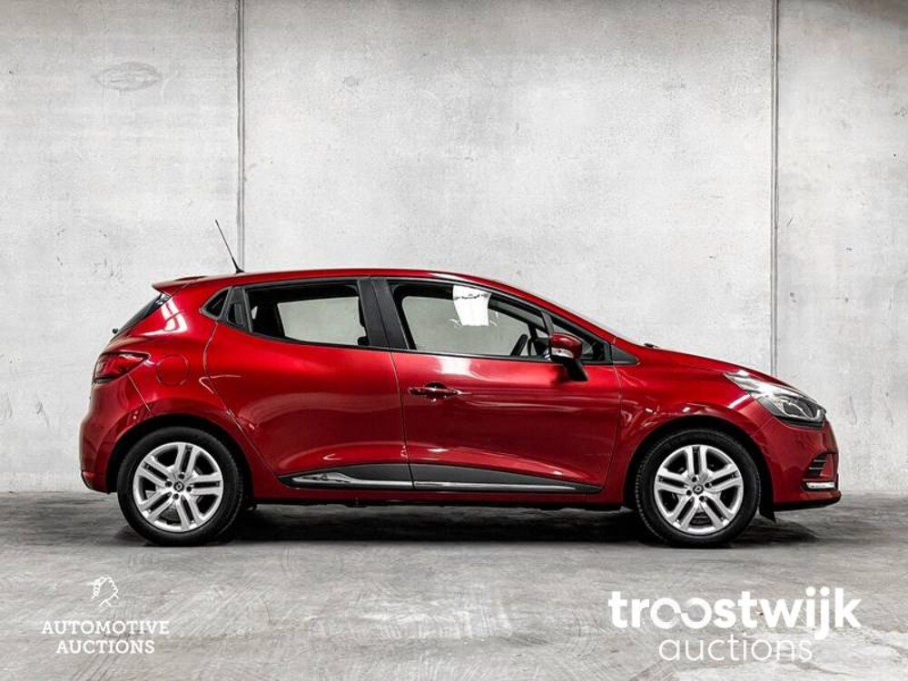 Renault Clio TCe Zen 90pk 2017 -Orig. NL-, PG-557-D