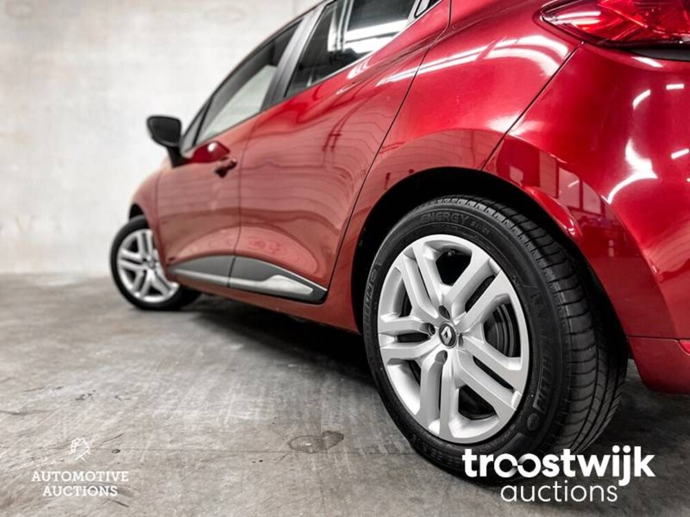 Renault Clio TCe Zen 90pk 2017 -Orig. NL-, PG-557-D