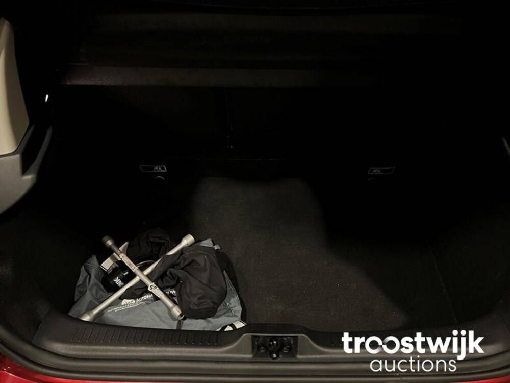 Renault Clio TCe Zen 90pk 2017 -Orig. NL-, PG-557-D