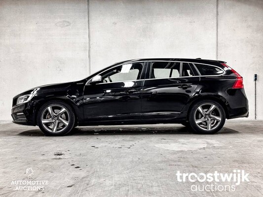 Volvo V60 R-Design 2.4 D6 Twin Engine 220hp 2015 -Orig. NL-, GJ-646-L