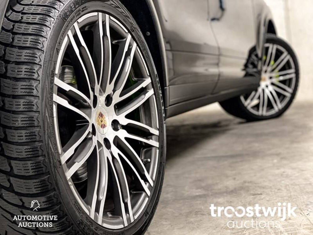 Porsche Cayenne S E-Hybrid 3.0 V6 Sport Chrono 416pk 2015 -Orig NL-, HF-254-S