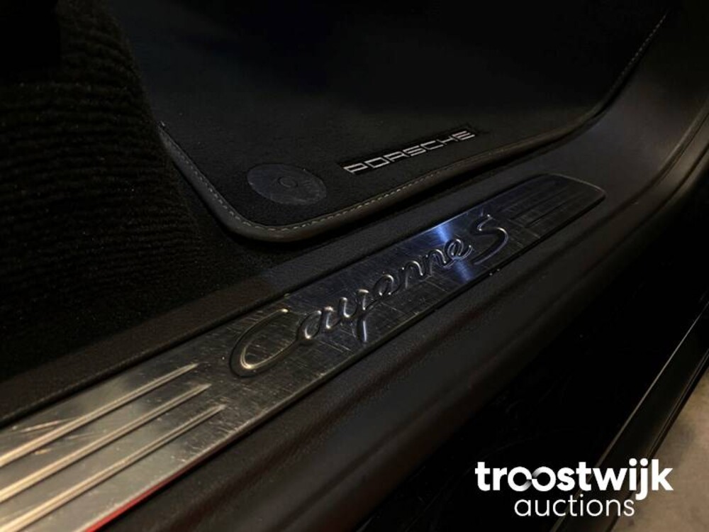 Porsche Cayenne S E-Hybrid 3.0 V6 Sport Chrono 416pk 2015 -Orig NL-, HF-254-S